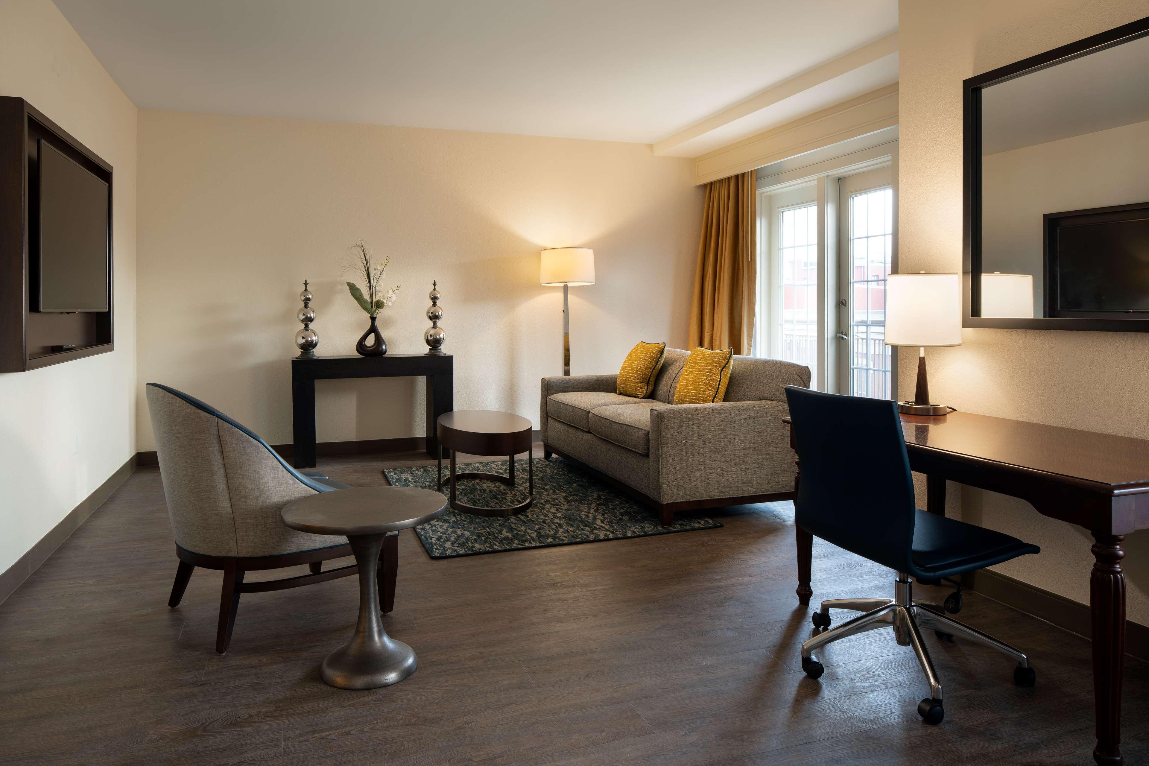 Embassy Suites By Hilton New Orleans Convention Center Ngoại thất bức ảnh
