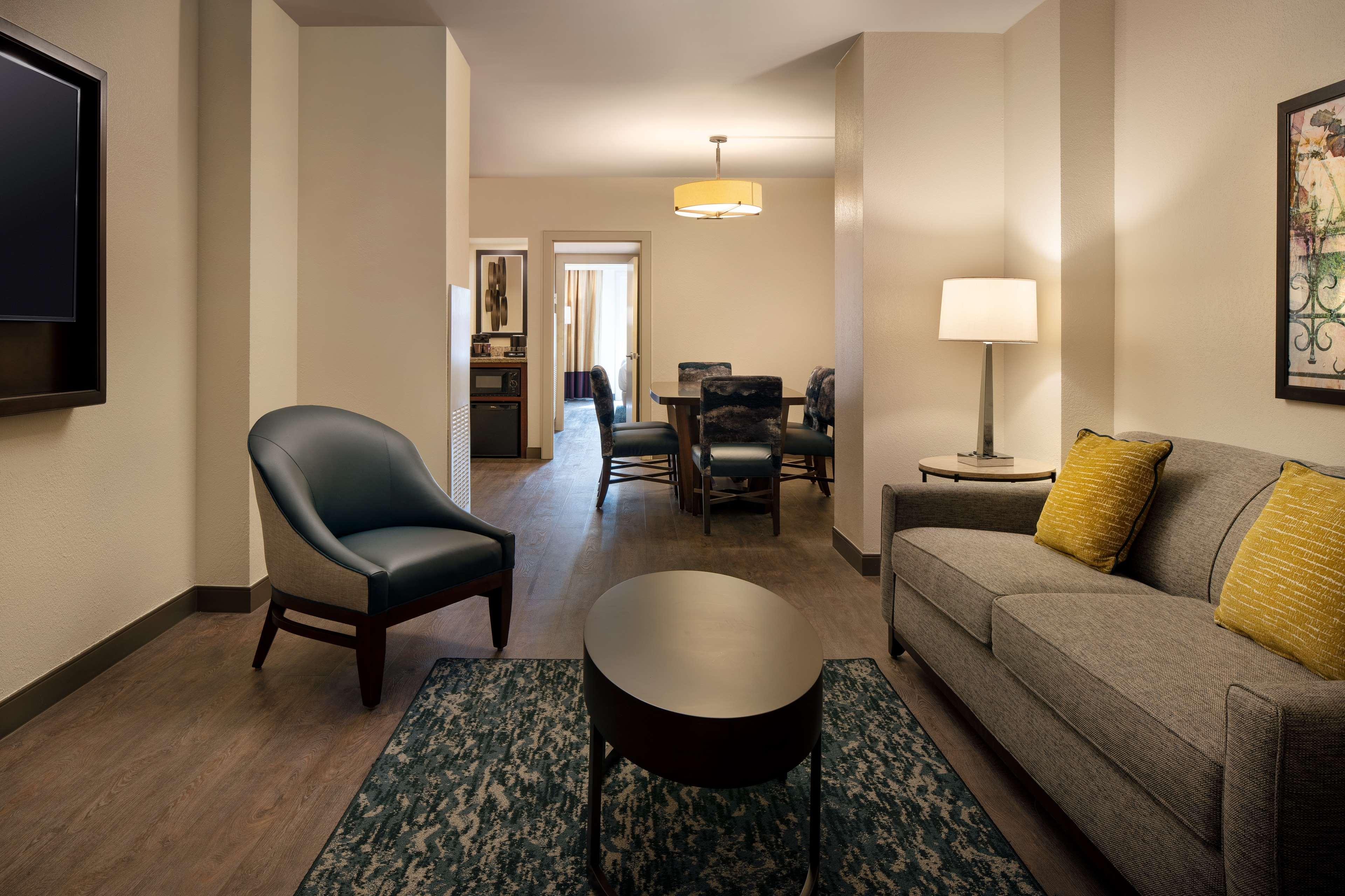Embassy Suites By Hilton New Orleans Convention Center Ngoại thất bức ảnh