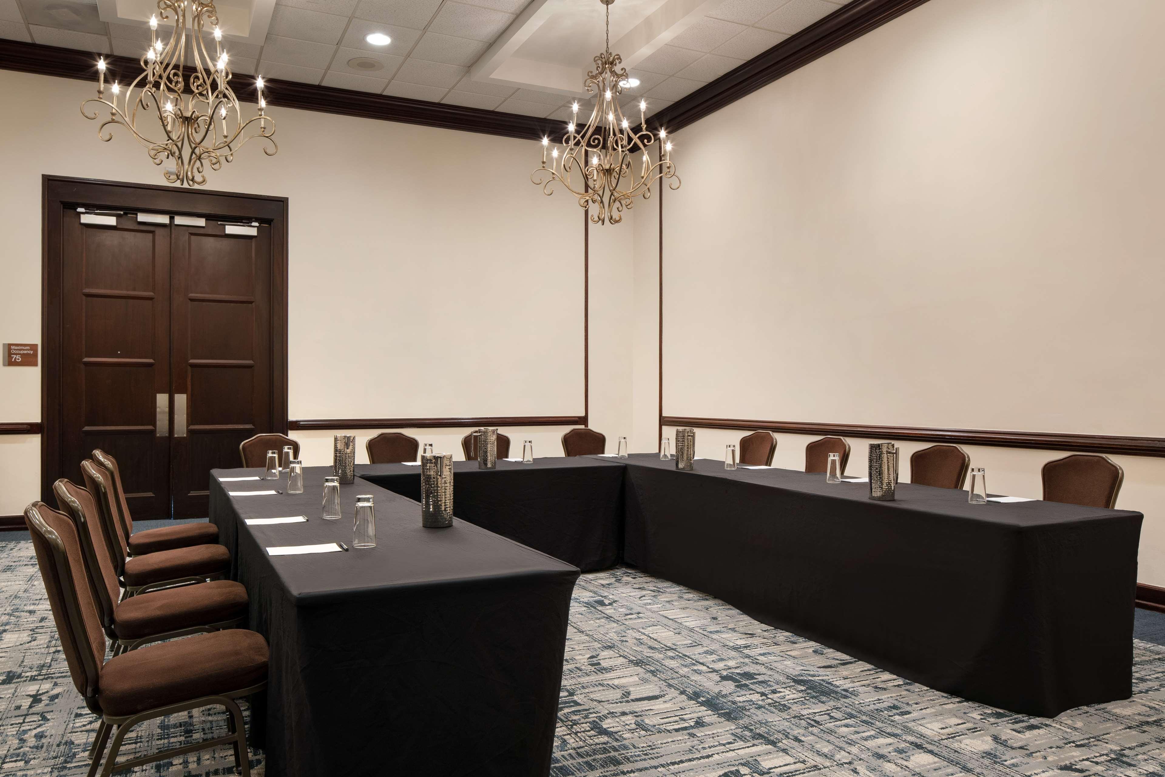 Embassy Suites By Hilton New Orleans Convention Center Ngoại thất bức ảnh