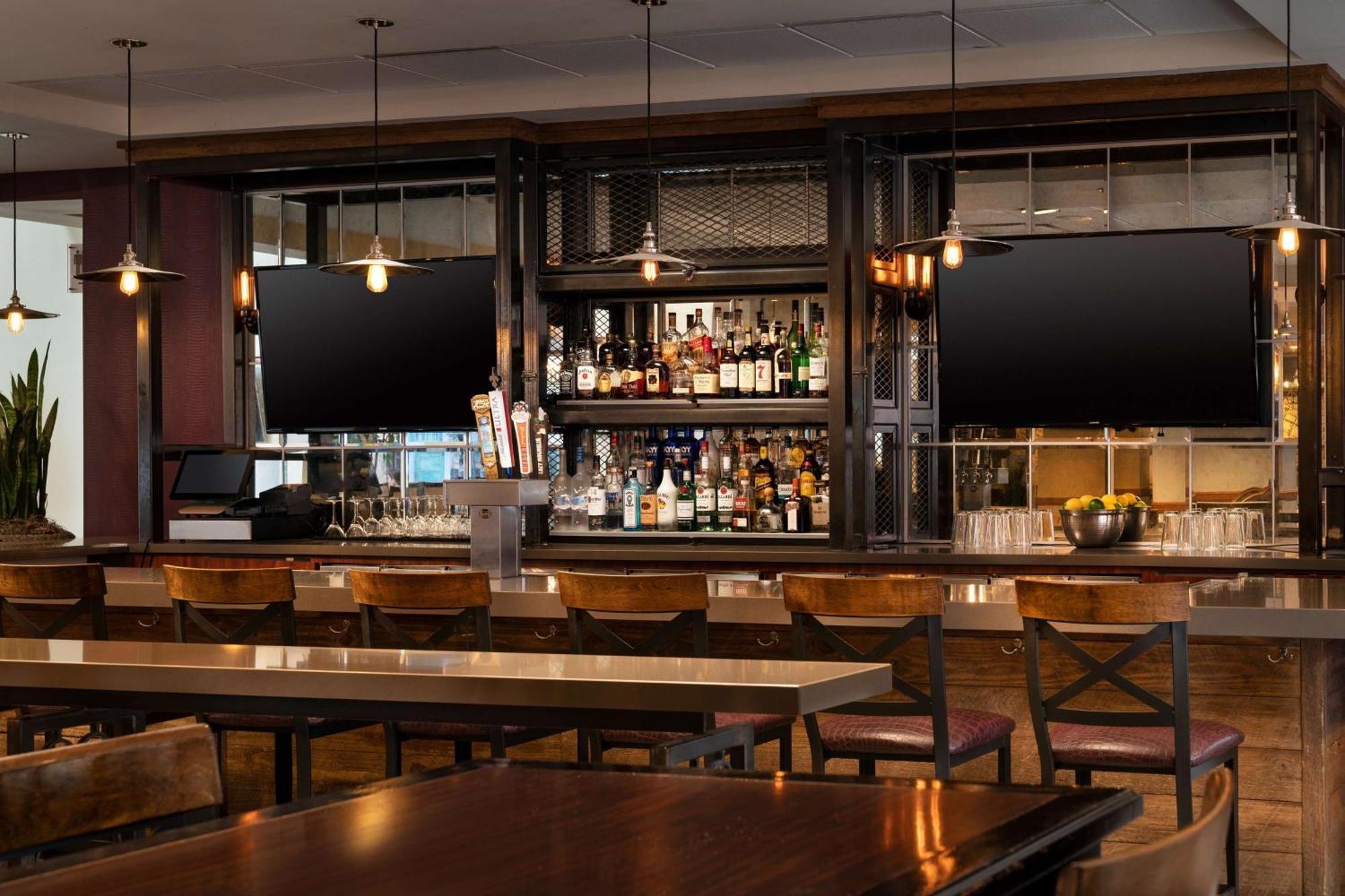 Embassy Suites By Hilton New Orleans Convention Center Ngoại thất bức ảnh